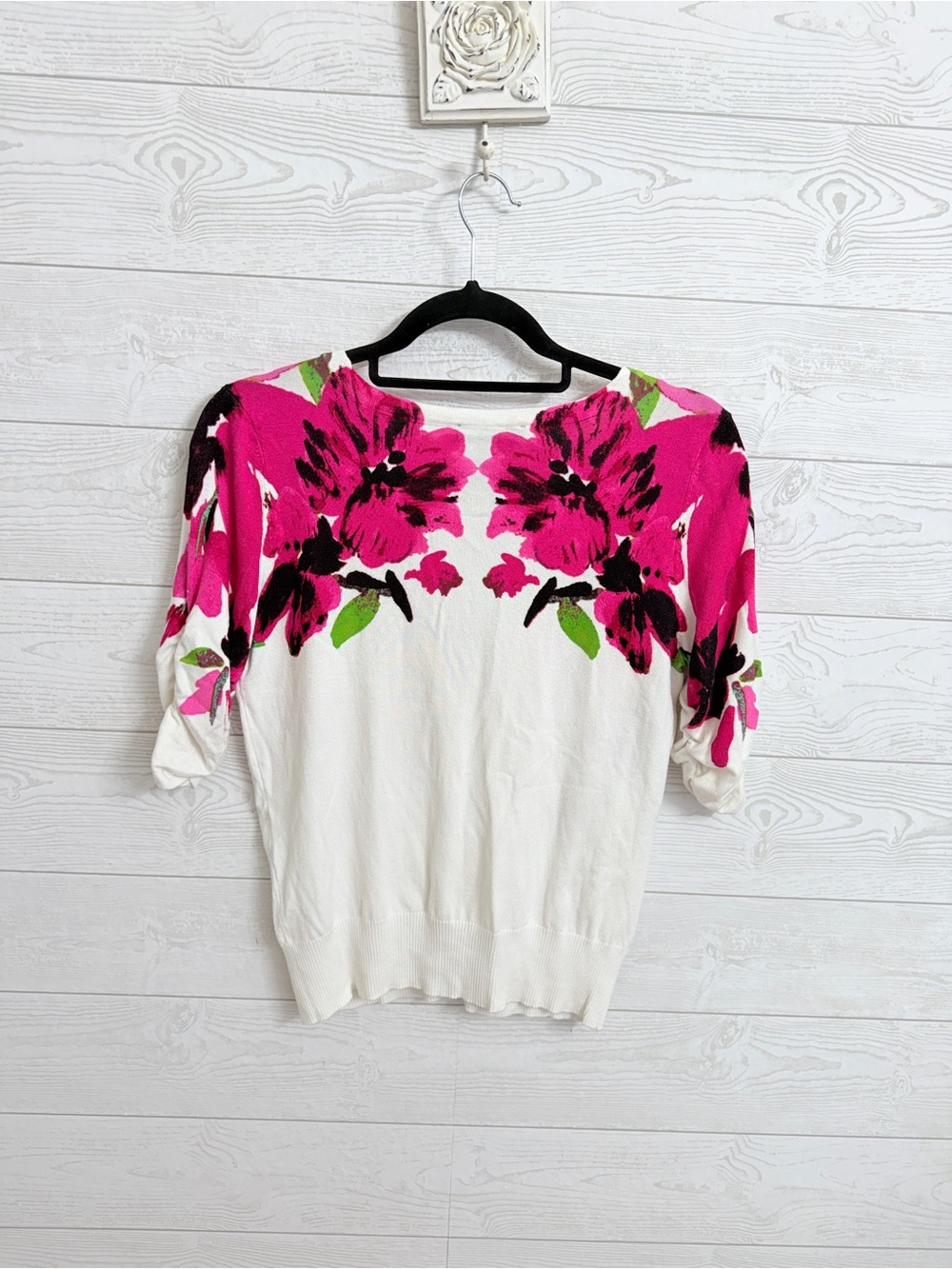 SINC International ConceptsWomen’s Brig Floral Pink V-Neck Cardigan Sweater. SIz - Picture 6 of 7